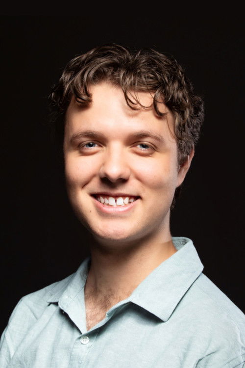 Caleb Ryan as Dan Kelly