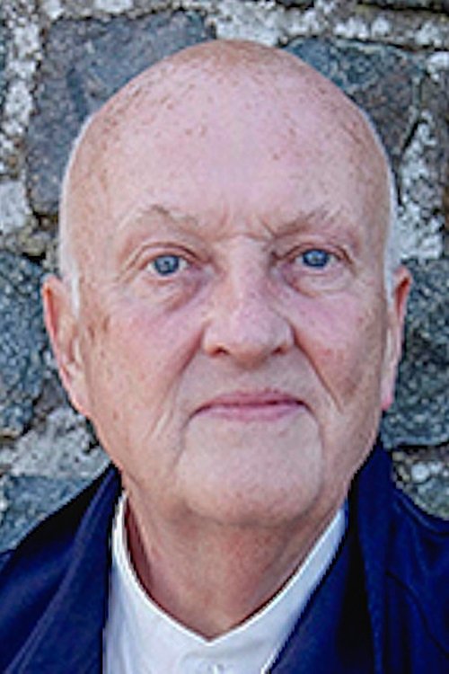 Alexander Oliver as Strephon