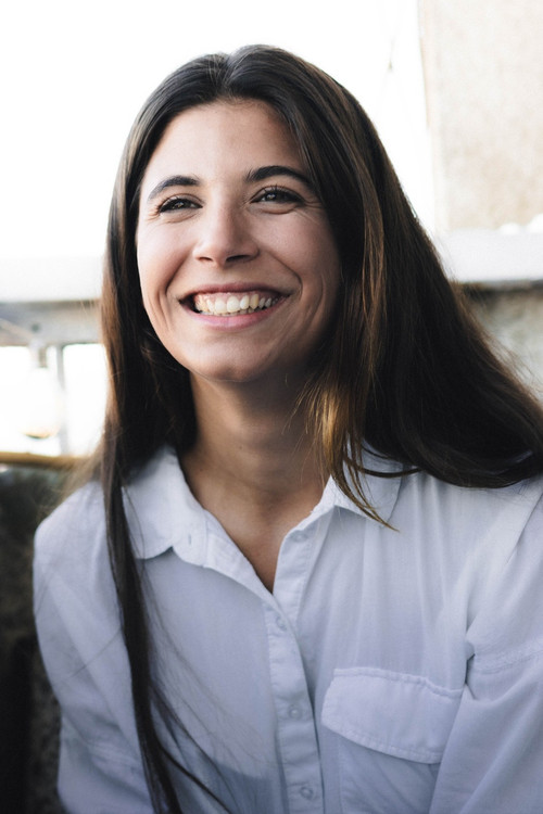 Martina Peneva as Ani