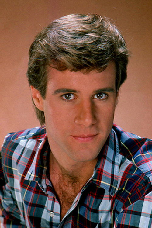 Todd McKee as Lt. Keith Waite