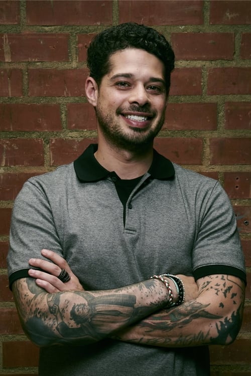 Joe Bandelli as Julian