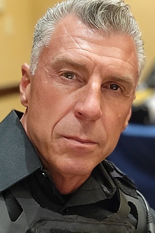 Chaz Riddle as Detective Ralph Victor