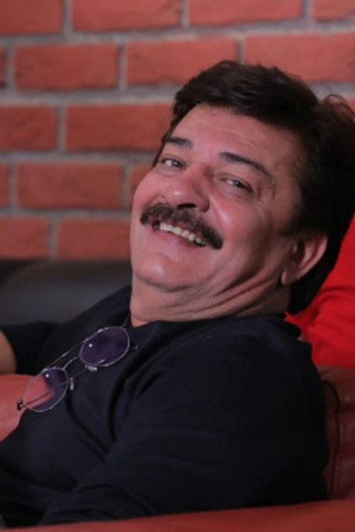 Dharmesh Vyas as Mr. Sanghvi