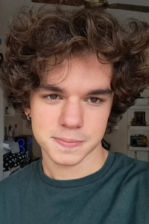 Deniz Ali Cankorur as 