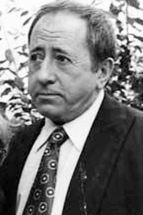 Eduardo Muñoz as Miguel