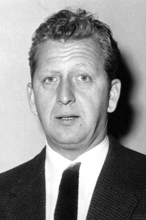 Gunther Philipp as Dirnhirn