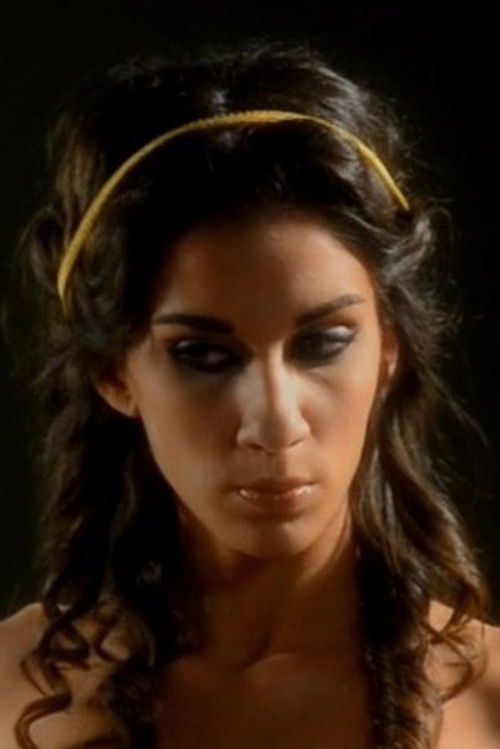 Aurélie Jésus-Prêt as L'esclave Corbula