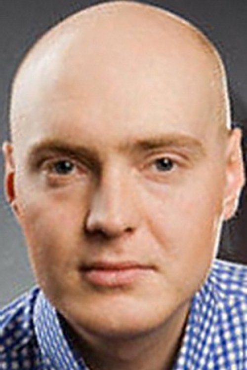 Dmitry Gizbrekht as Трофимов