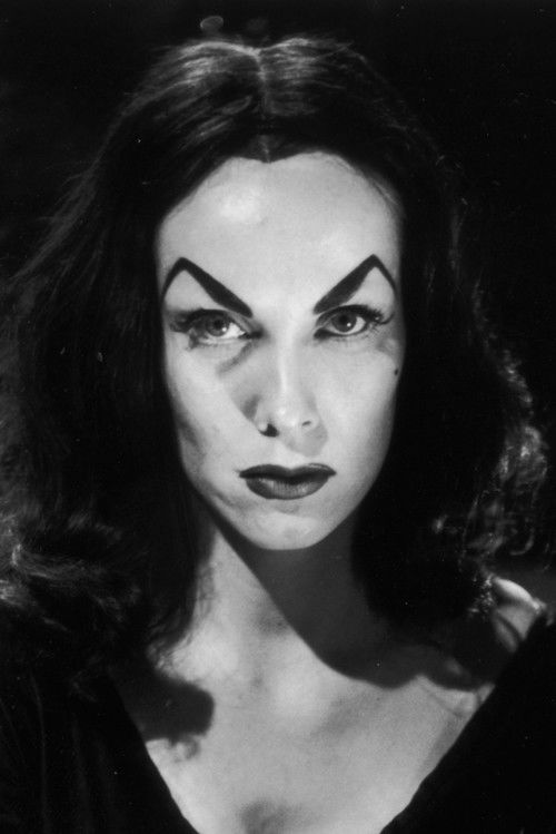 Maila Nurmi as Vampire Girl