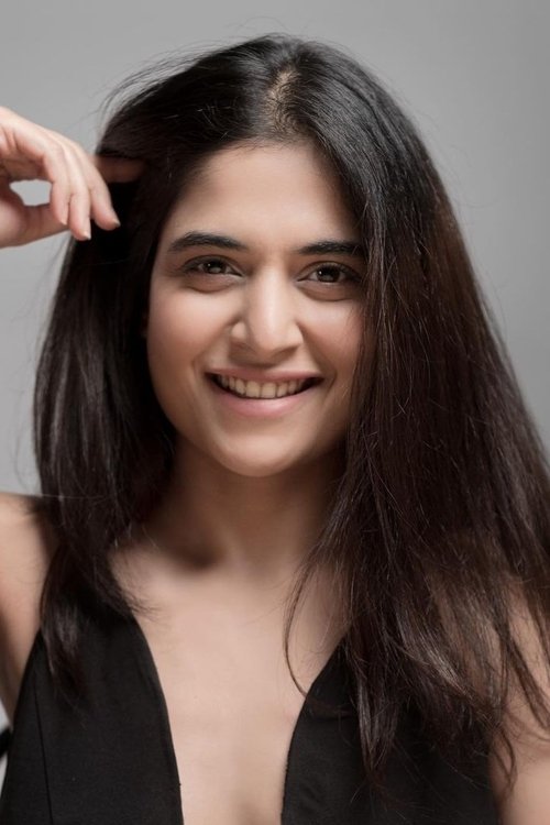 Anshul Chauhan as Ginni