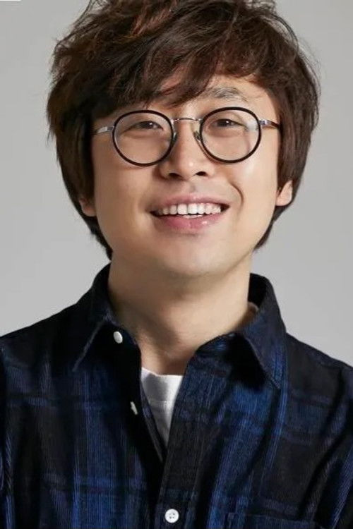 Kwon Hae-bom as Self