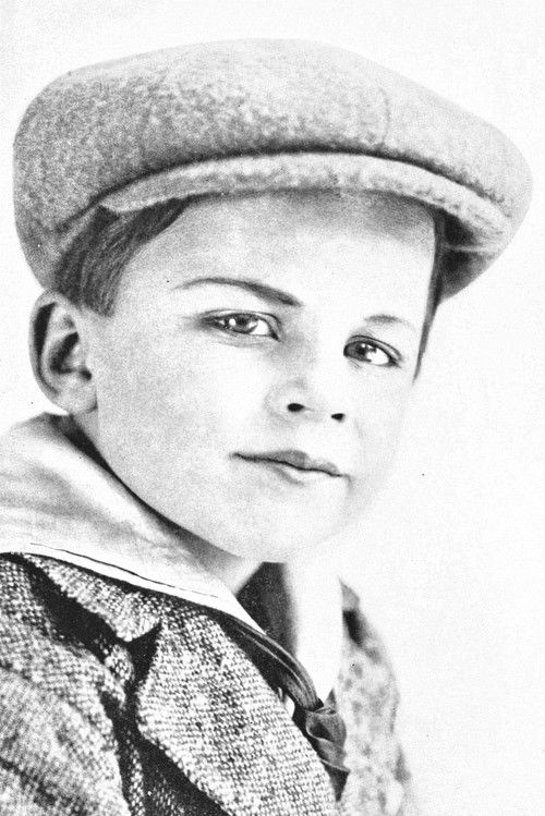 Jack Morgan as Chester Gump