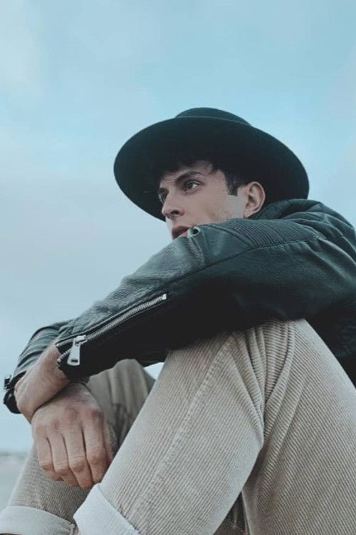 Flavio Iachetti as Gru