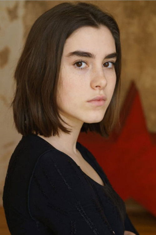 Alva Schäfer as Marie