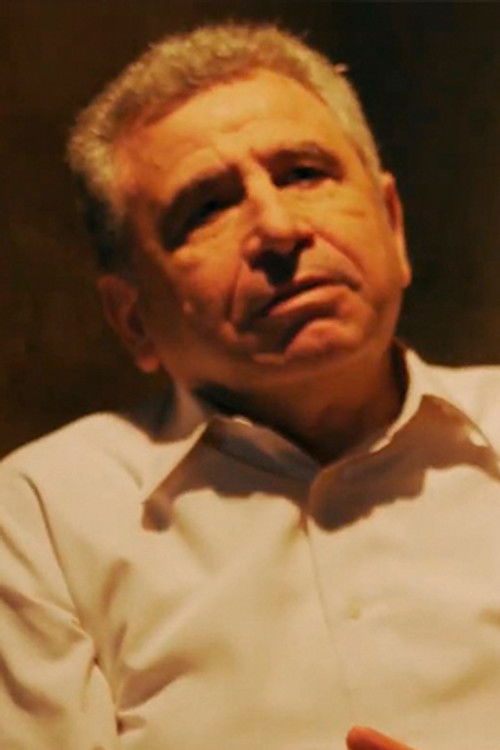 Jorge Eufemio as Anciano