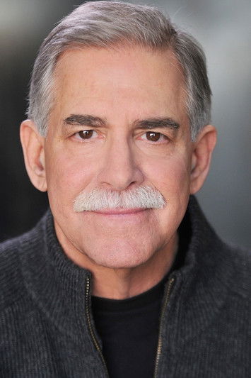 Stan Roth as Dave Shapiro