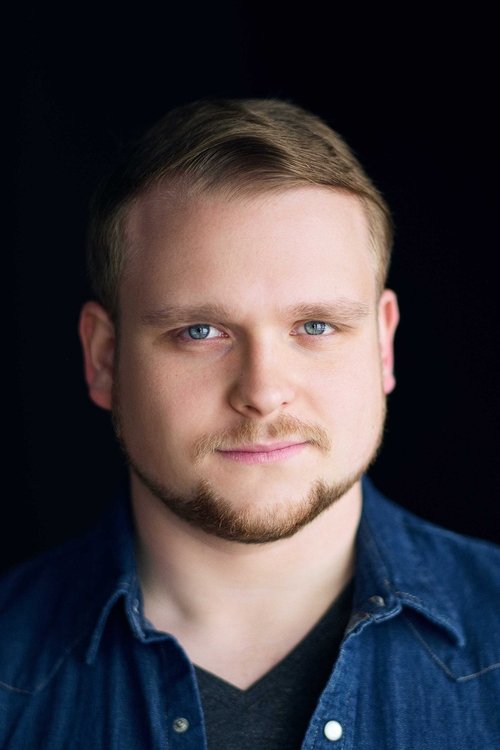 Wyatt Bowen as William (English version)