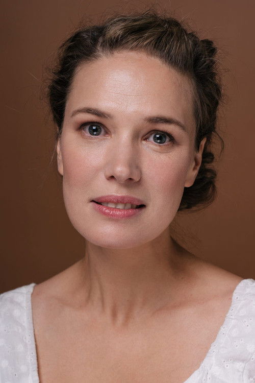 Anna Arlanova as Наташа