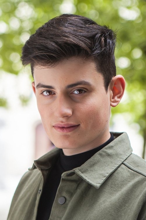 Wannes Lacroix as Rune