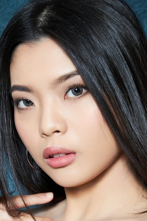 Amanda Tan as Liza