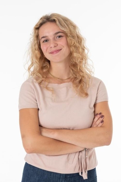 Linnea Nicosia as Klara