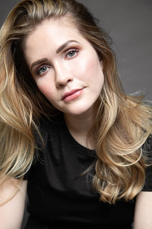 Sarah Zanotti as Eden Perry