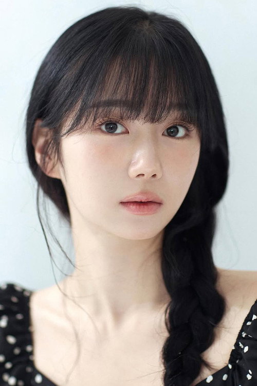 Shin Si-ye as Kang  So-yeong