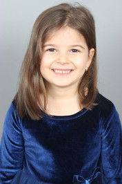 Meryem Mina Göktaş as Ipek