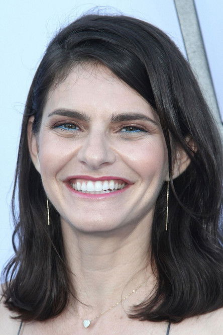 Lindsey Kraft as Jackie