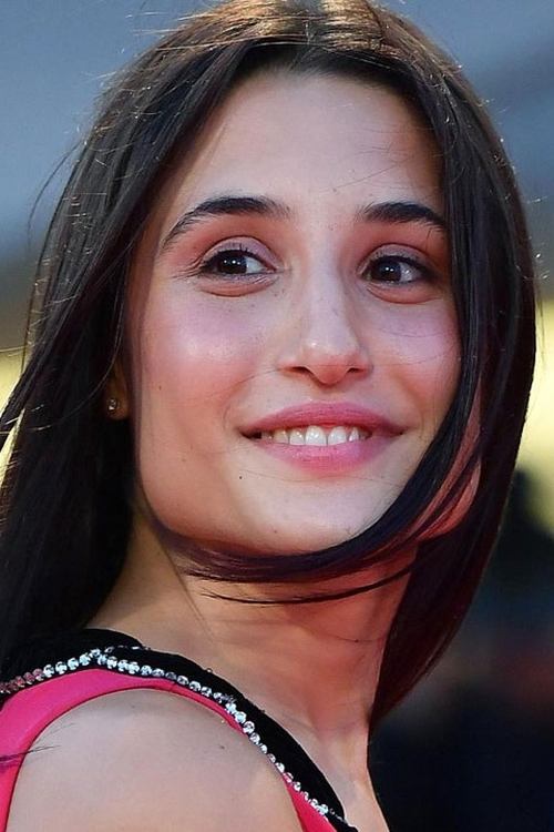 Marianna Fontana as Anna