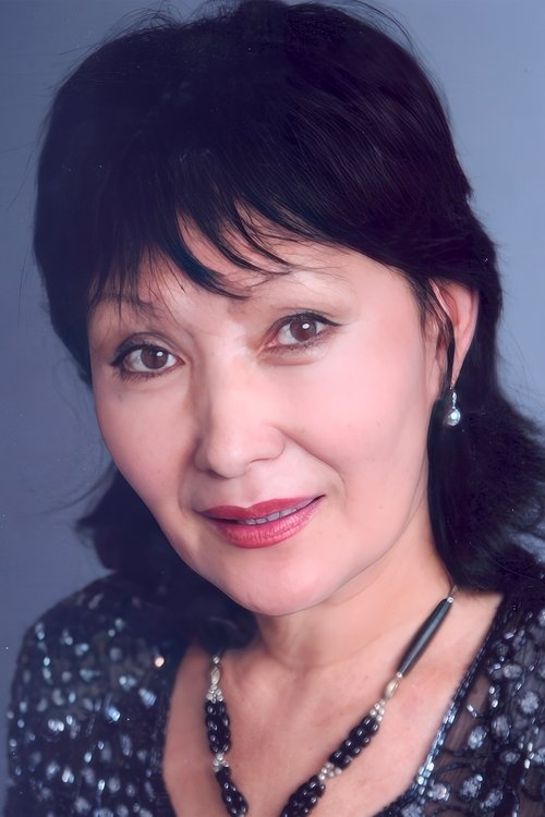 Jamilya Sydykbaeva as Aisha