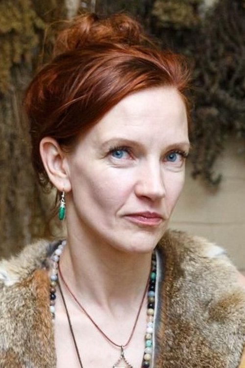 Helen Moppel as Maarit (segment "Photo")