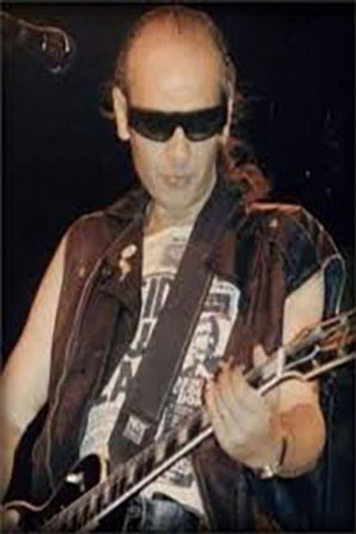 Pepe Risi as guitarra y voz