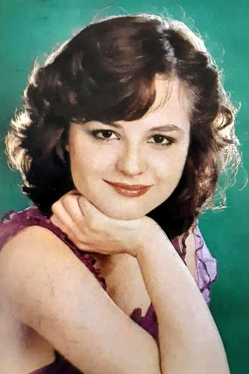 Azucena Hernández as Karen