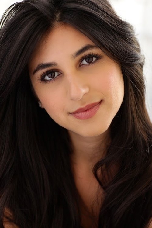 Shlomit Azoulay as Elaina Cohen