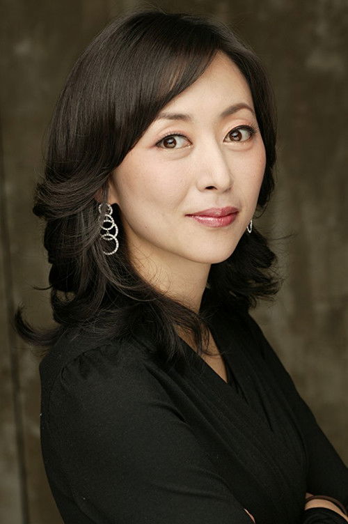 Haerry Kim as Mama San
