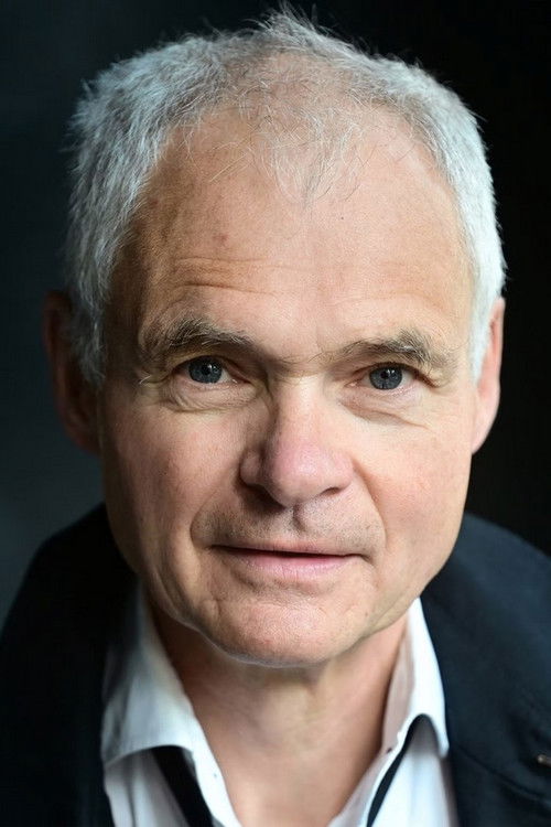 Neven Nöthig as Polizist