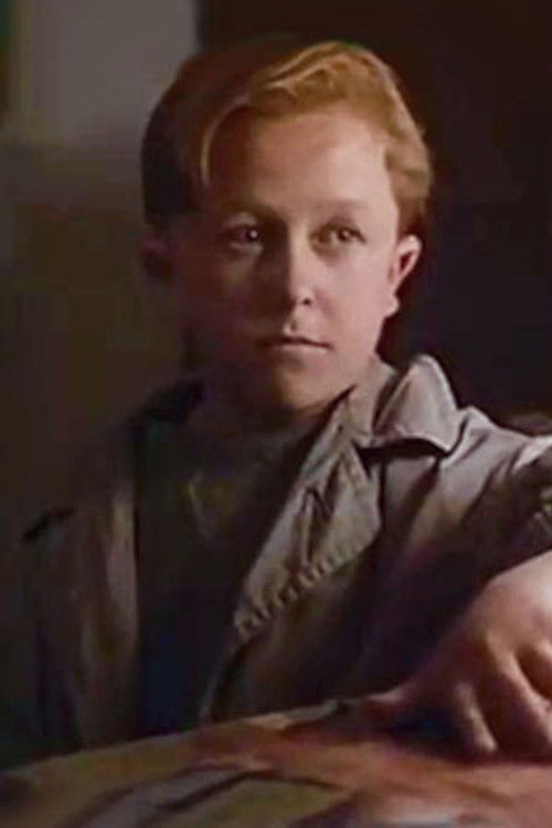 Gennadi Shatunov as Fedor Bezuglov