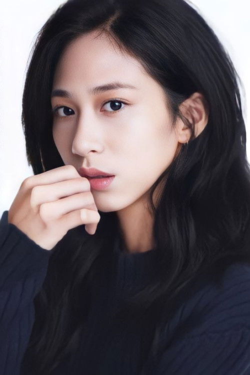 You E-den as Young Eun-mi