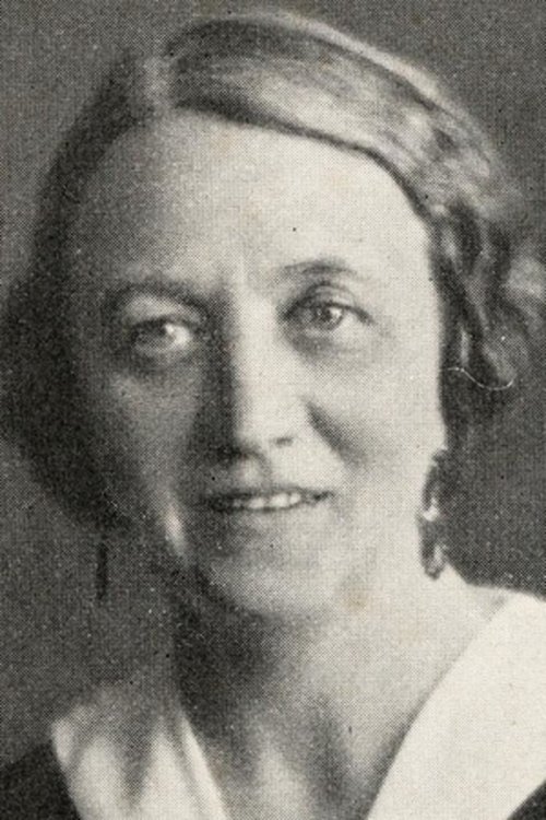 Marie Dinesen as Tante Betsy