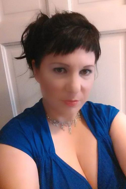 Gabrielle Gamache as Officer Erin