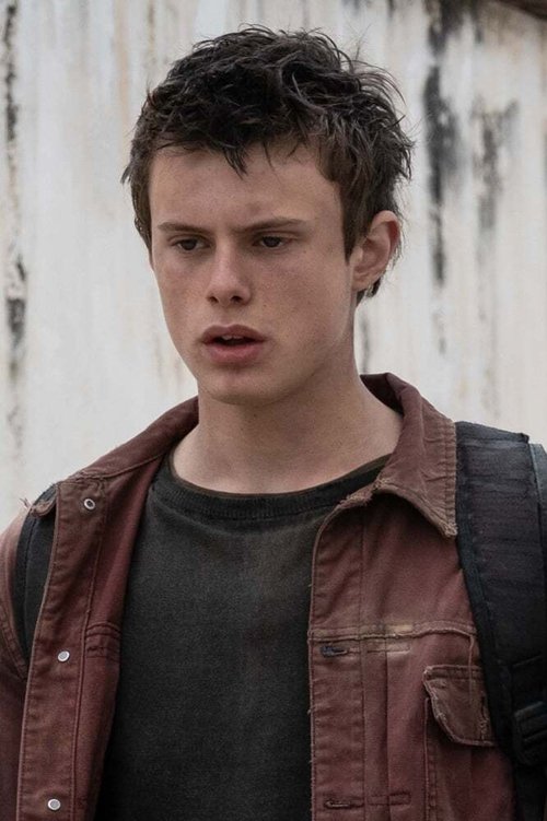 Giovanni Mavilla as Pietro