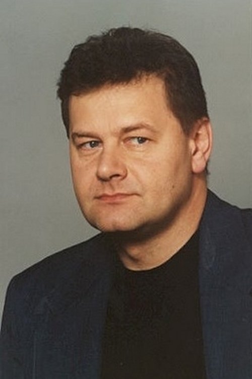 Paweł Sanakiewicz as Crispin