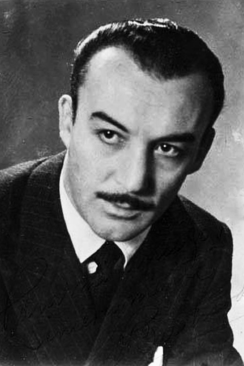 Pedro Buchardo as Policía