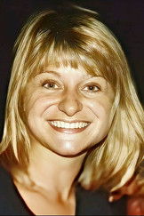 Kristen Udowitz as Self - Narrator (voice)