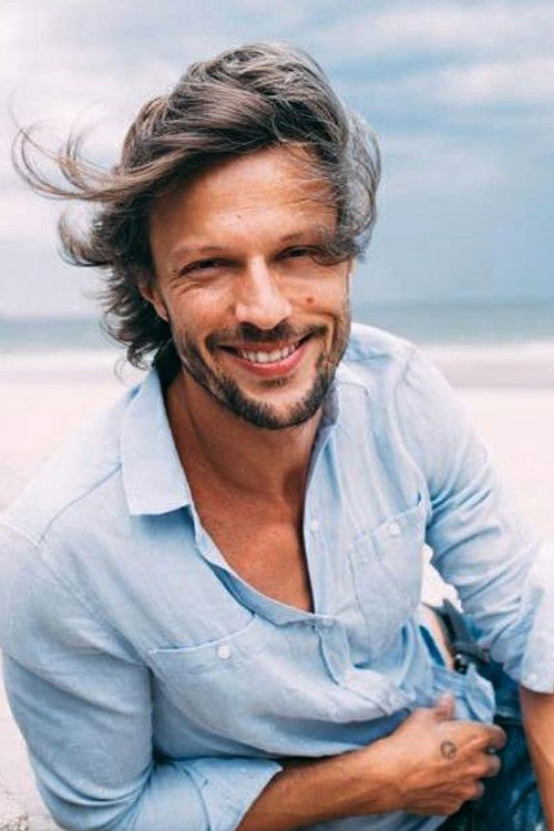 Marcelo Boldrini as Homem