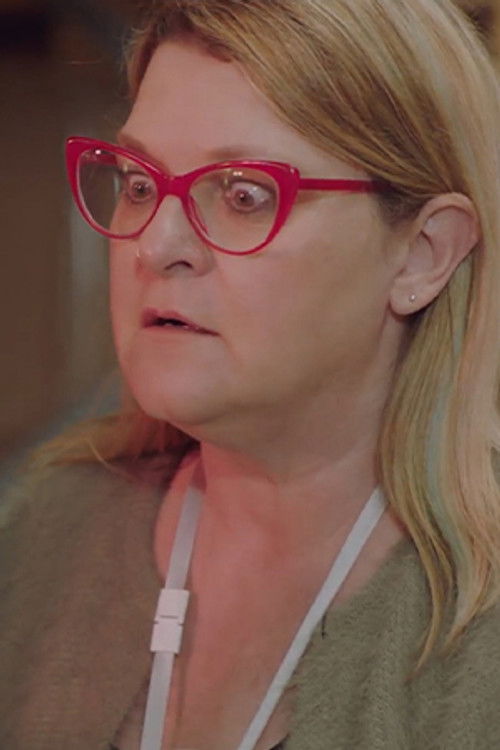 Elisa Gray as Receptionist