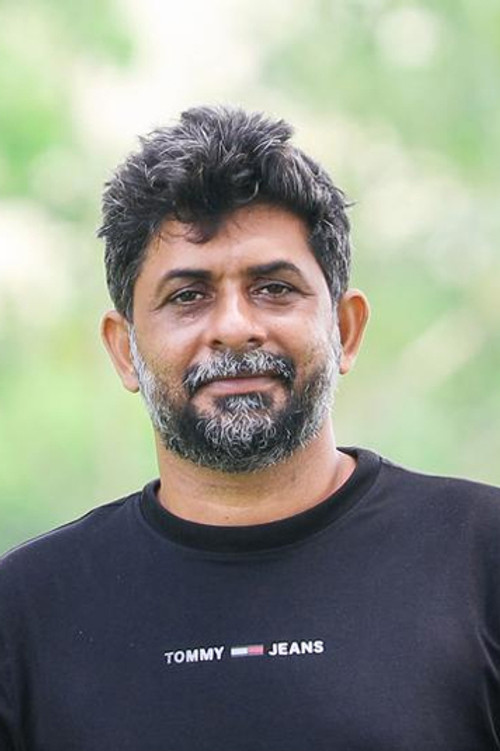 Shahi Kabir as Jayesh Mohan/ Adakka