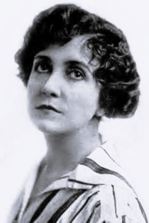Florence Turner as Miss Julia