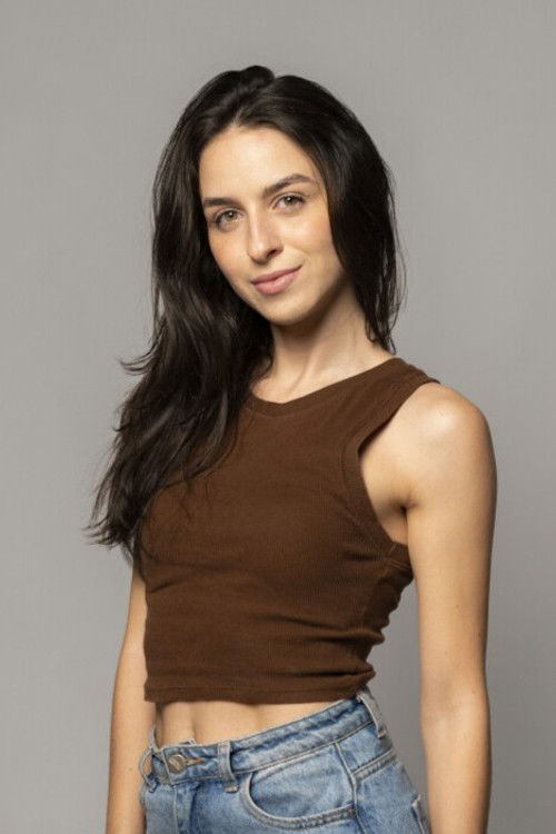 Raquel Nascimento as Girlfriend